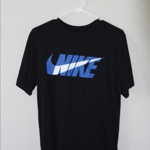 Men’s Nike Shirt